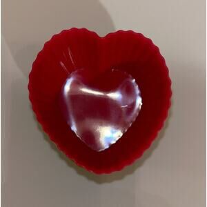NWT Set Of 12 Bright Colored Heart Shaped Silicone Cupcake Liners